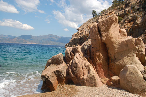 GOLFO DI PORTO - Ci godiamo sole, mare e relax sulla spiaggia della Ficajola