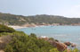 PLAGE D'ARGENTO. Ammiriamo la deliziosa baia dal sentiero tra le rocce e la macchia mediterranea