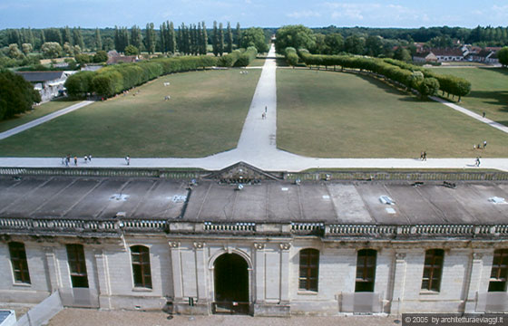 VALLE DELLA LOIRA - BLESOIS - Dallo Chateau de Chambord vista  sul parco circostante