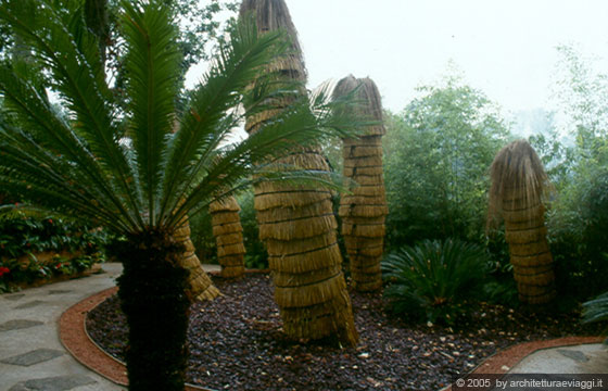 VALLE DELLA LOIRA - BLESOIS - Chateau de Chaumont sur Loire - GIARDINI ED EROTISMO: La Tisserande et le Bouvier 5