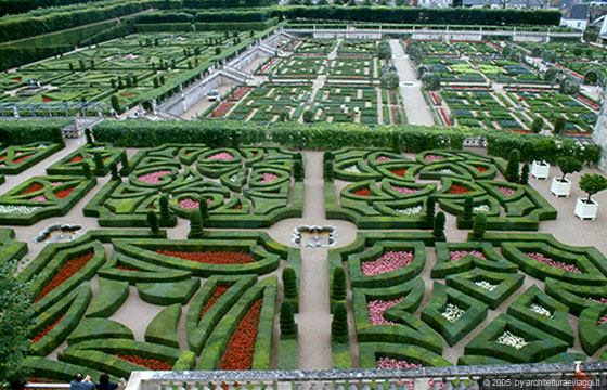 VALLE DELLA LOIRA - TURENNA - Chateau de Villandry - In primo piano Jardin d'Ornament 