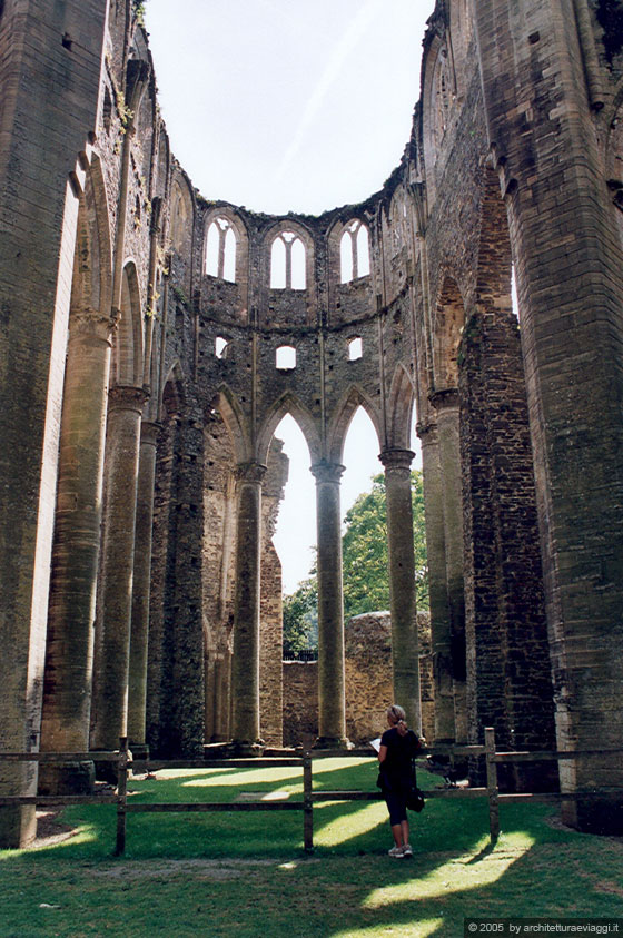NORMANDIA - Abbazia di Hambye - A cielo aperto...