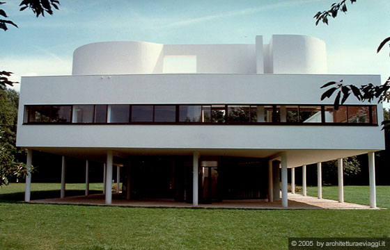 VILLA SAVOYE - POISSY - La facciata libera