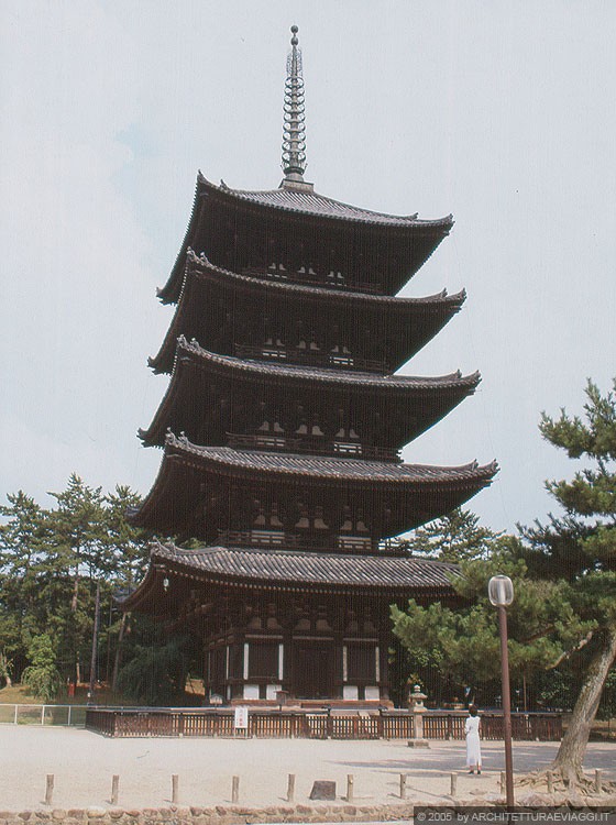 NARA - Kofuku-ji - Pagoda a cinque piani 