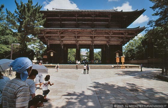 NARA - Todai-ji - Nandai-mon
