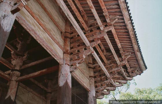 NARA - Todai-ji - Nandai-mon: particolare della struttura lignea