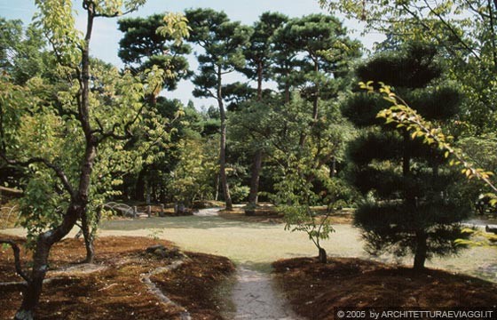 NARA - La quiete dei giardini ISUI-EN