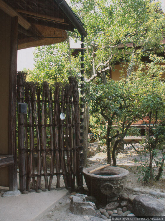 NARA - ISUI-EN - elementi semplici in linea con il rituale della degustazione del tè