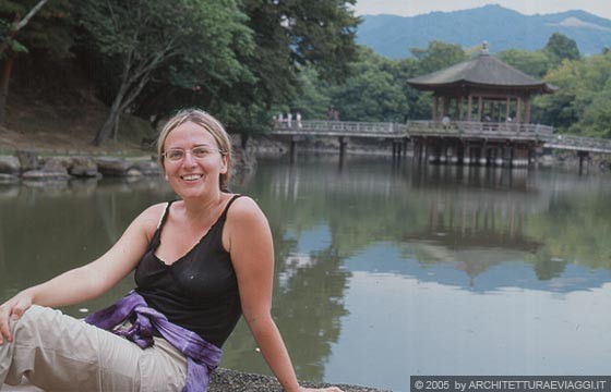 NARA-KOEN - Io in posa davanti a Ukimido-hall, sul laghetto Sagi-ike 