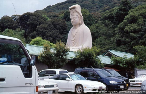 KYOTO EST - Itinerario a piedi di Higashiyama sud: Ryozen Kannon