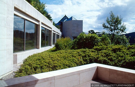 SHIGARAKI, SHIGA - MIHO MUSEUM - Un museo immerso nella natura, esso stesso parte della natura circostante