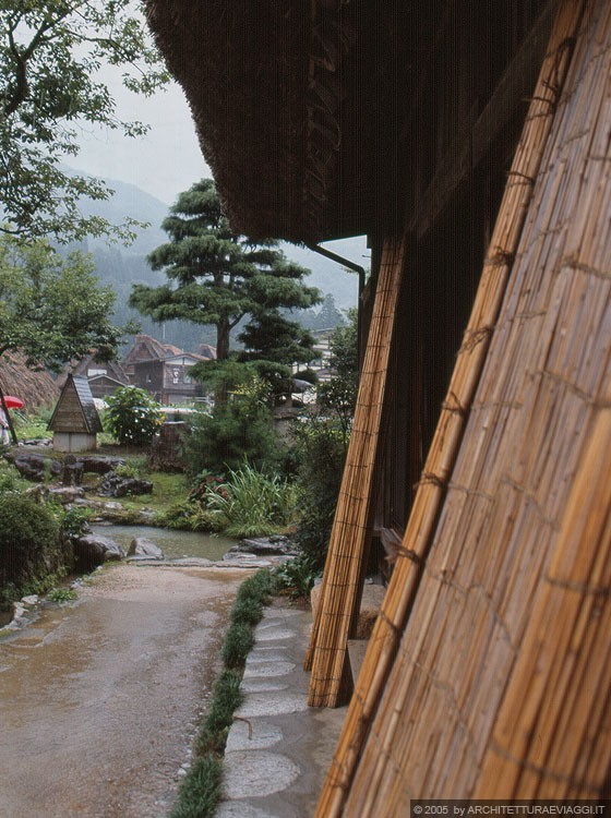 REGIONE DELLA VALLE DI SHOKAWA - Ogimachi - Kanda-ke: il giardino 