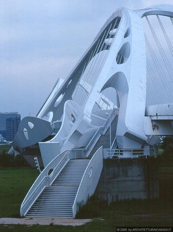 TOYOTA CITY - Tornando verso Nagoya per prendere lo Shinkansen diretto a Tokyo