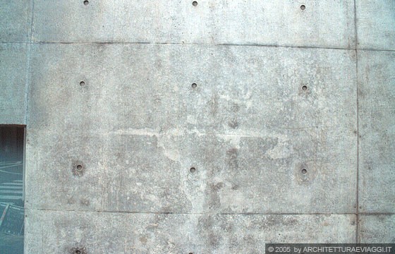 TOKYO SENGAWA - Tokyo Art Museum (TAM) - il tipico pannello di calcestruzzo delle architetture di Tadao Ando