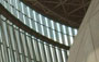 OSAKA. MUSEO SUNTORY - combinazione di luce e ombre prodotte da vari materiali e forme