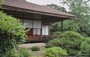 KYOTO - ARASHIYAMA . OKOCHI SANCHO - l'engawa, una sorta di veranda coperta dal tetto spiovente, modula la relazione tra lo spazio interno ed esterno
