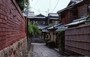 KYOTO EST. Il grazioso vicolo Ishibei-koji fiancheggiato da vecchie costruzioni in legno 