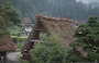 SHIRAKAWA-GO. Dalle finestre ai piani superiori della Kanda House osserviamo le case di Ogimachi