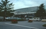 TOKYO CENTRO. Tokyo International Forum - il grande atrio di vetro alto 63 metri e lungo 210 metri a forma di foglia appoggiato al fascio dei binari della Japan Railways