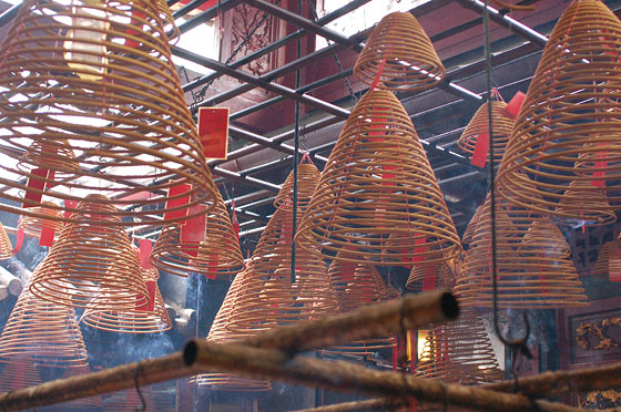 TEMPIO DI MAN MO - Forse stiamo esagerando con le foto ma a noi questa atmosfera piace