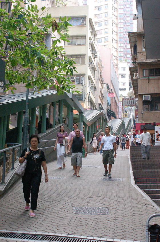 MID LEVELS - Scala mobile e dintorni
