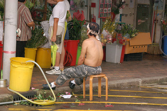 MONG KOK - Uno spaccato di vita quotidiana al Mercato dei Fiori