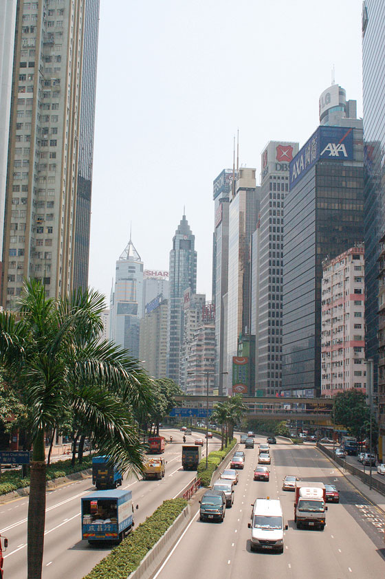 A EST DI CENTRAL - Wan Chai, uno dei quartieri più animati e tradizionali di Hong Kong