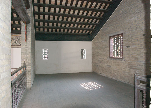 TAI FU TAI MANSION - Da questa stanza con balcone al piano superiore è visibile la Sala Principale