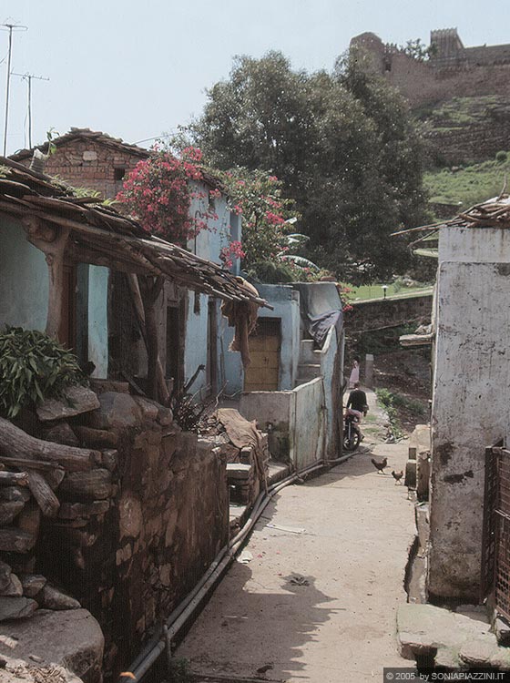 FORTE DI KUMBHALGARTH - Il villaggio ai piedi del palazzo