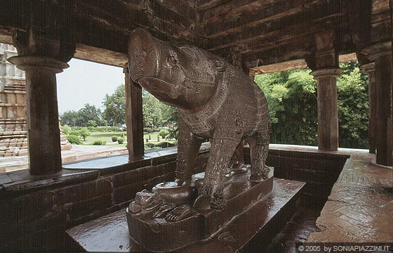 KHAJURAHO - Templi del gruppo occidentale - Varaha Temple