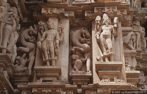 KHAJURAHO - Templi del gruppo occidentale - dichiarati Patrimonio Mondiale dell'Umanità (UNESCO) 