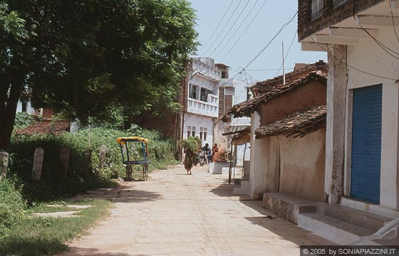 MADHYA PRADESH - Khajuraho Village