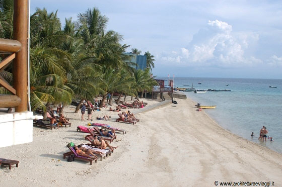 TERENGGANU - La spiaggia principale di Pulau Perhentian Besar