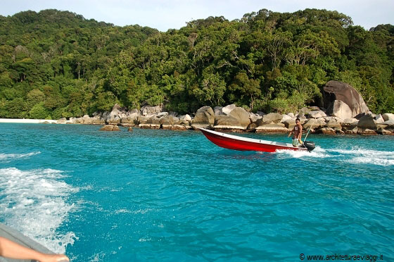 ISOLE PERHENTIAN - Il via vai dei taxi d'acqua ci fa riflettere sul futuro della splendida Turtle Beach