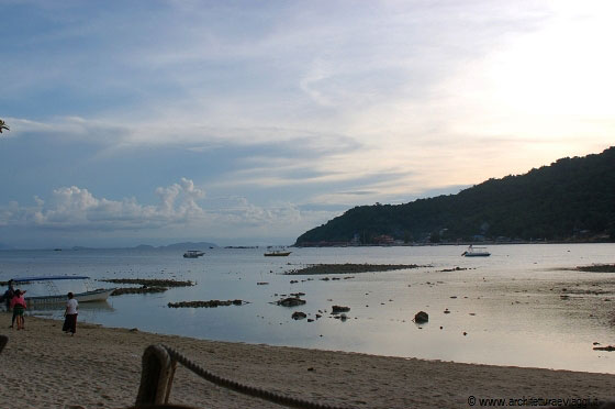 ISOLE PERHENTIAN - Tramonto a Besar, sulla spiaggia principale dell'isola proprio di fronte al Reef
