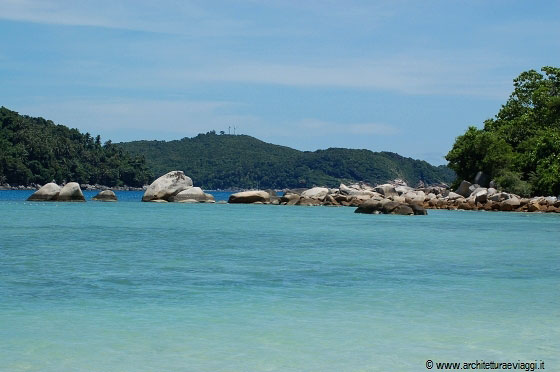 TERENGGANU - Una nuotata al risveglio in queste acque è quel che ci vuole per iniziare al meglio il nostro ultimo giorno alle Perhentian