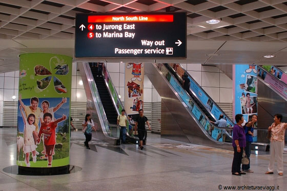 SINGAPORE - Vanta la metropolitana più pulita al mondo!