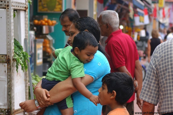 SINGAPORE - Cinesi, indiani e malesi vivono in armonia pur mantenendo le loro identità culturali