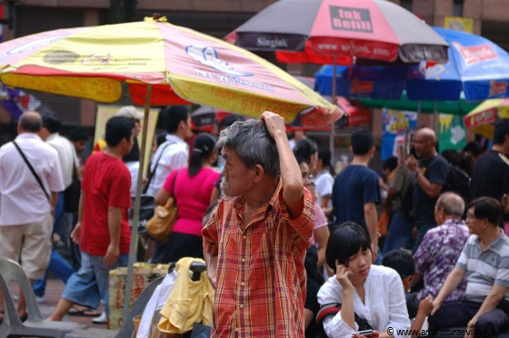 SINGAPORE - Waterloo St ha più anima della scintillante Chinatown