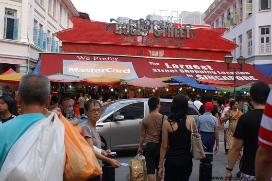 SINGAPORE - Bugis Street, definito 