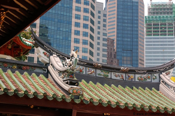 THIAN HOCK KENG TEMPLE - Ceramica e decorazioni a confronto con vetro e geometria 