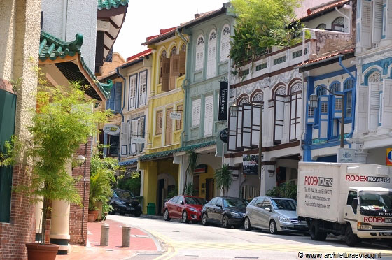 SINGAPORE - Shophouse dai vivaci colori 