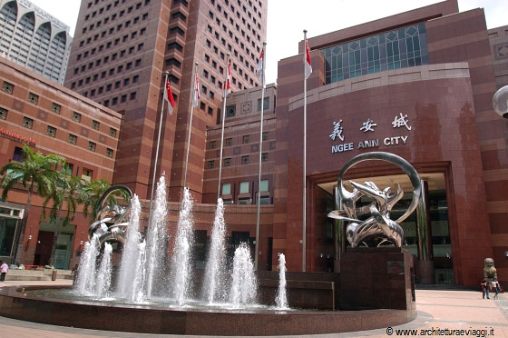 SINGAPORE - Ngee Ann City, la madre di tutti i centri commerciali 