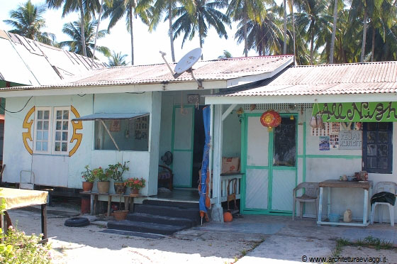 PULAU BESAR - All night cafè, un 