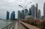 MARINA BAY. Percorriamo l'Esplanade Bridge per raggiungere il Merlion, statua simbolo di Singapore