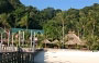 PULAU RAWA. Dal molo osserviamo il Rawa Safaris Island Resort