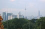 THEAN HOU TEMPLE. Luogo perfetto per godere della vista panoramica dello skyline di Kuala Lumpur; si riconoscono le Petronas Towers, la KL Tower e il Menara Maybank dell'arch. Hijjas Kasturi