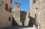 MASSA MARITTIMA. A destra la Torre del Candeliere in Piazza Matteotti