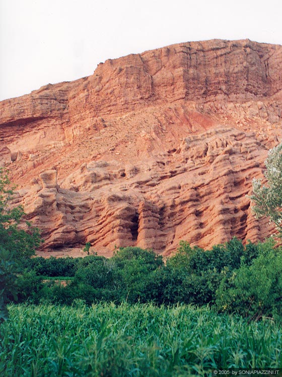 VALLE DEL DADES - Caratteristiche formazioni rocciose