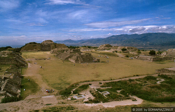 MONTE ALBAN  - Gran Plaza